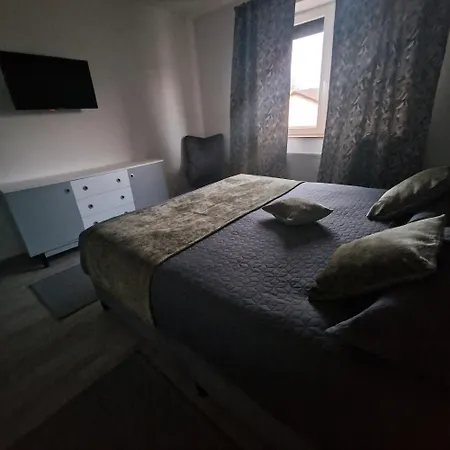 Les Chambres De Sandra Nurieux-Volognat Exterior photo